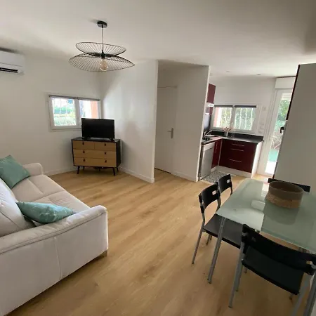 アパート Super 80m De La De Plain Pied Avec 50m2 Exterieur Saint-Raphaël