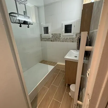 アパート Super 80m De La De Plain Pied Avec 50m2 Exterieur *